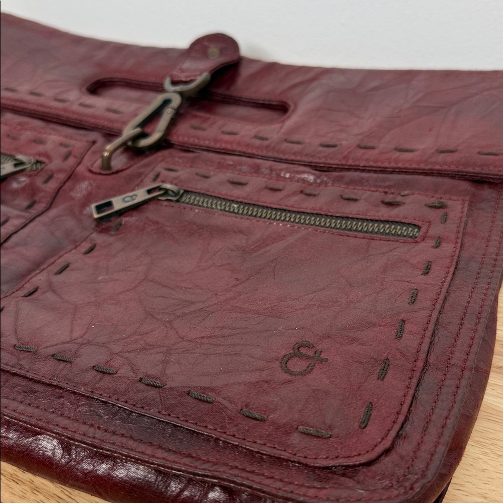 NWOT | Rare | Matt and Nat | Shoulder [handbag] Bag with keychain - Picture 2 of 16